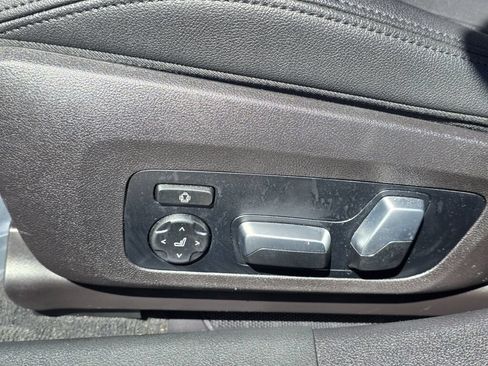 Used 2021 BMW 330e w/ Convenience Package RWD image 21