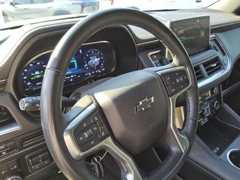 Used 2023 Chevrolet Suburban Z71 w/ Z71 Off-Road Package AWD/4WD image 5
