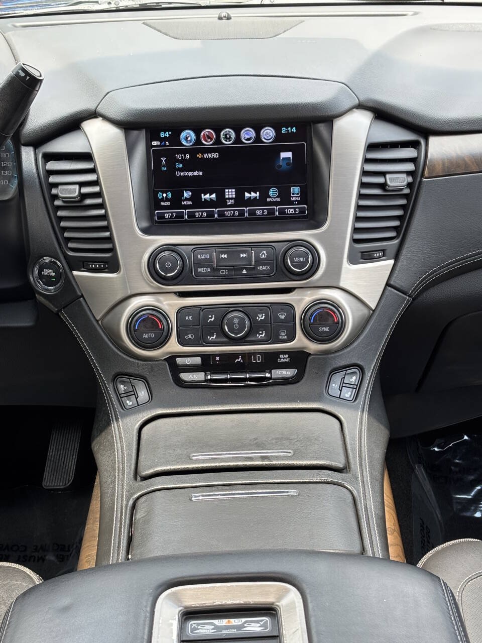 Used 2018 GMC Yukon Denali w/ Open Road Package AWD/4WD image 30