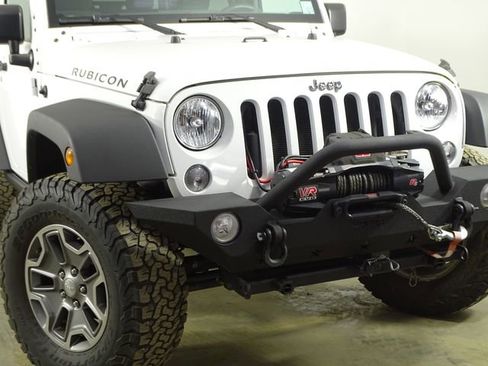 Used 2016 Jeep Wrangler Rubicon w/ Power Convenience Group image 35