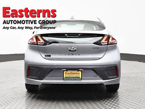 Used 2022 Hyundai Ioniq SEL FWD image 6