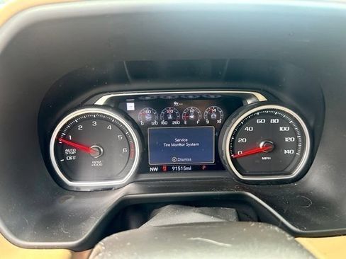 Used 2021 Chevrolet Tahoe Premier w/ Premium Package RWD image 42