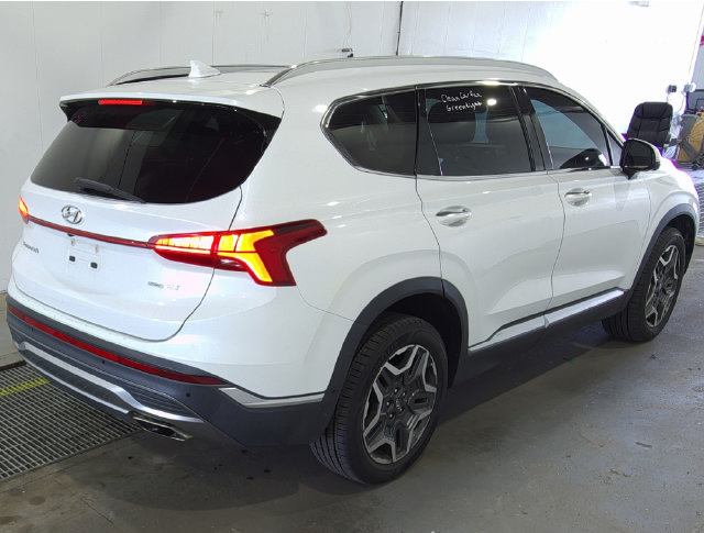 Used 2021 Hyundai Santa Fe Limited AWD/4WD image 2
