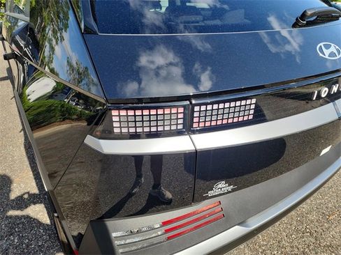 New 2025 Hyundai Ioniq 5 SE image 6