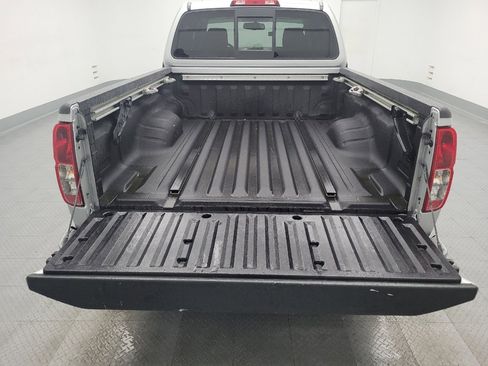 Used 2020 Nissan Frontier SV image 29