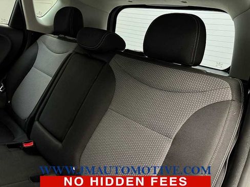 Used 2019 Kia Soul + image 15