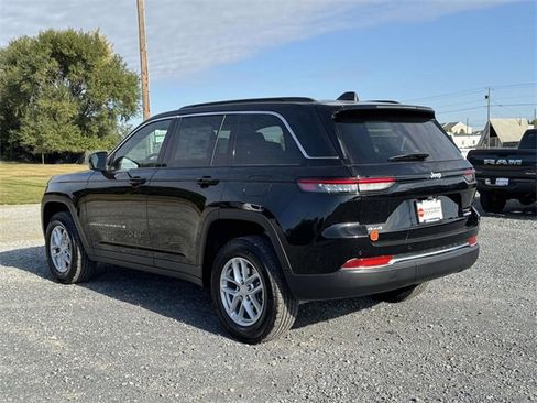 New 2025 Jeep Grand Cherokee Laredo w/ Luxury Tech Group I image 21