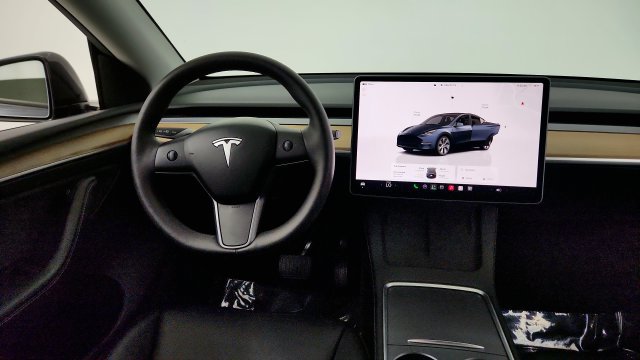 Used 2024 Tesla Model Y 2WD image 49