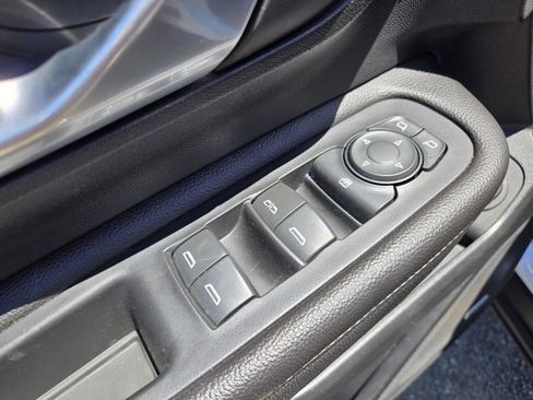 Used 2022 GMC Terrain SLT w/ Infotainment Package II FWD image 14