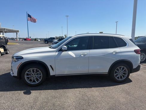 Used 2023 BMW X5 sDrive40i w/ Parking Assistance Package image 2