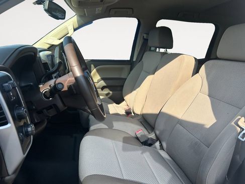 Used 2018 GMC Sierra 1500 SLE w/ SLE Value Package AWD/4WD image 9
