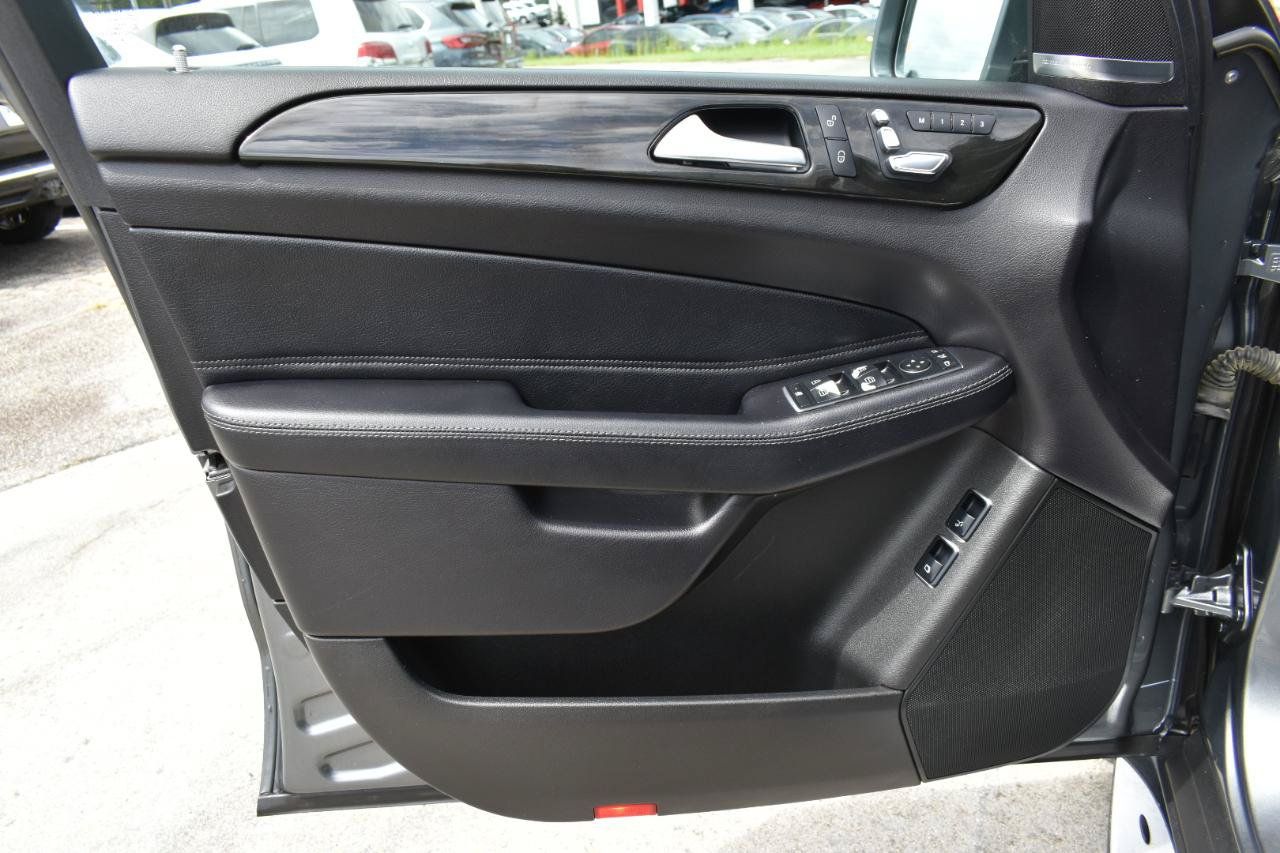 Used 2019 Mercedes-Benz GLS 450 4MATIC image 34
