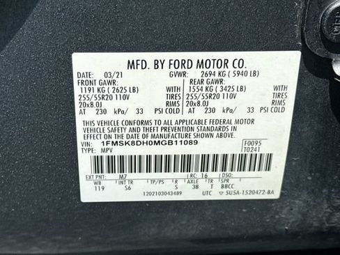 Used 2021 Ford Explorer XLT w/ Equipment Group 202A AWD/4WD image 36