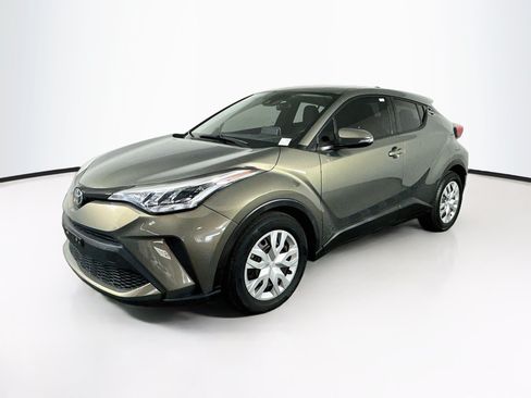 Used 2021 Toyota C-HR LE FWD image 3