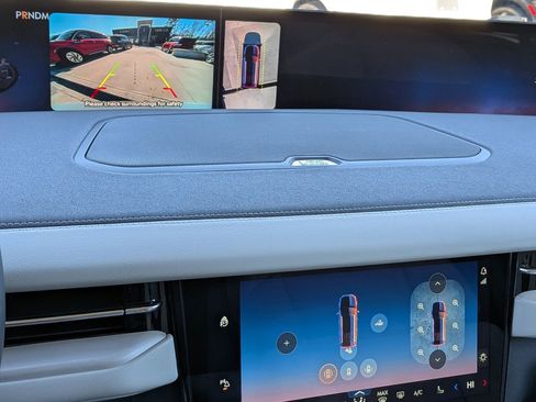 Certified 2025 Lincoln Navigator Reserve image 25