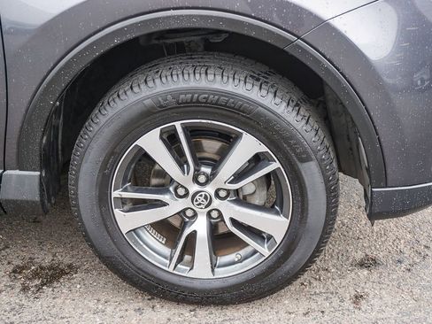 Used 2017 Toyota RAV4 XLE w/ Carpet Mat Package FWD image 10