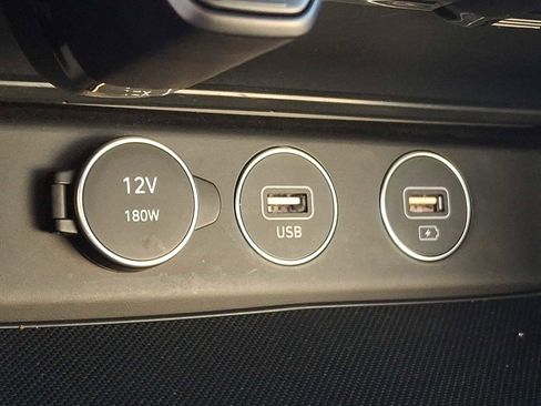 Used 2023 Genesis G70 2.0T image 24