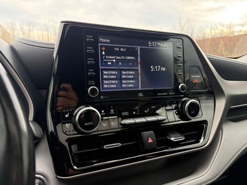 Used 2022 Toyota Highlander Limited image 30