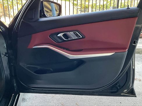 Certified 2023 BMW 330i Sedan w/ M Sport Package image 22