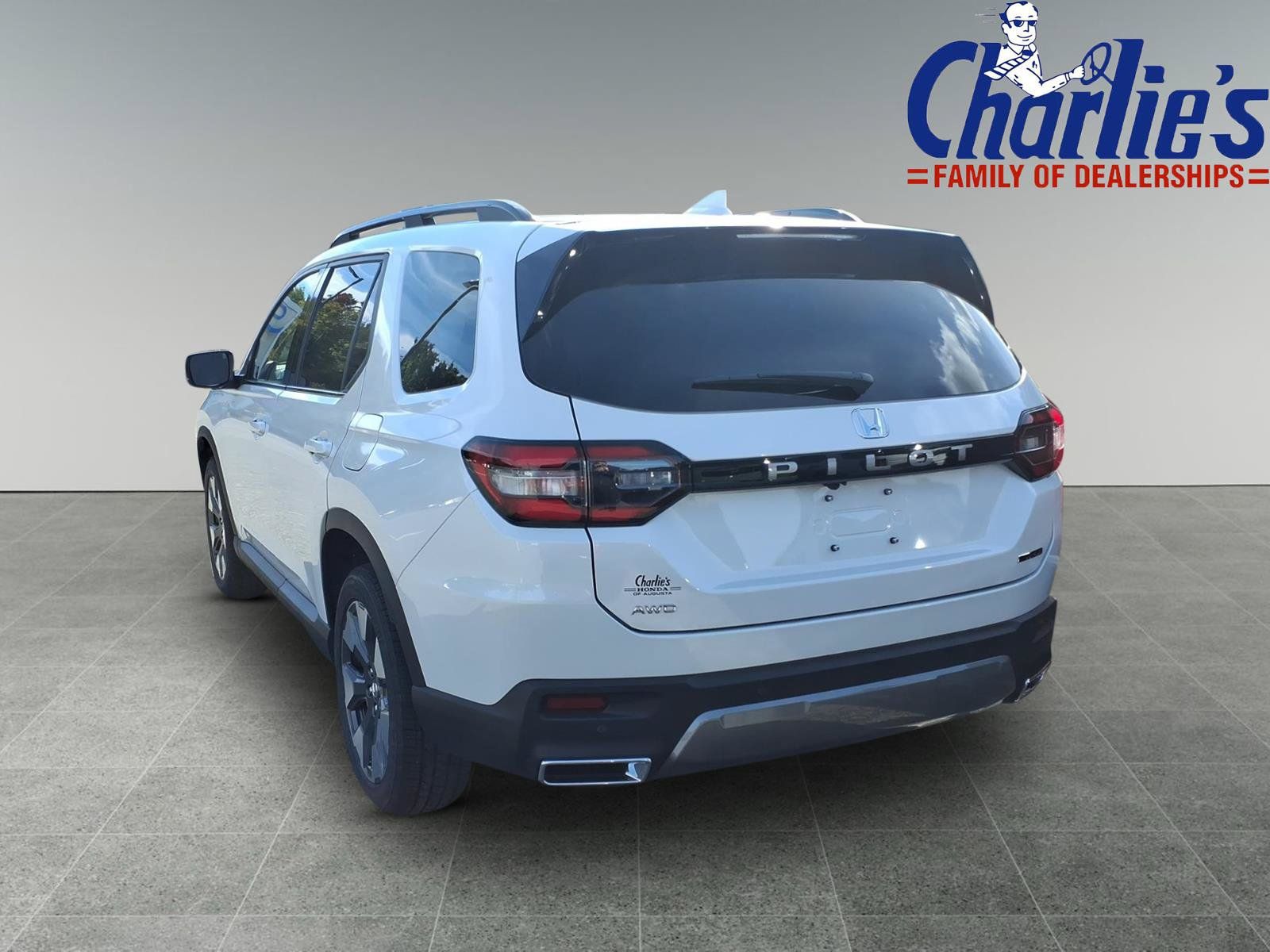 New 2026 Honda Pilot Touring image 5