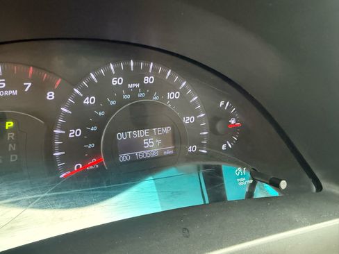 Used 2010 Toyota Camry image 21