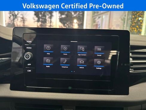 Certified 2025 Volkswagen Jetta Sport image 23