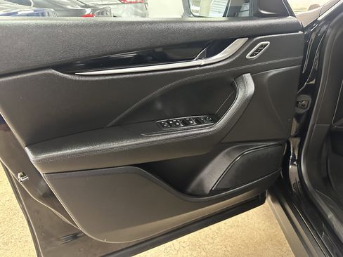 Used 2020 Maserati Levante S image 44