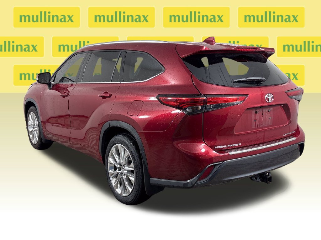 Used 2023 Toyota Highlander Limited AWD/4WD image 8