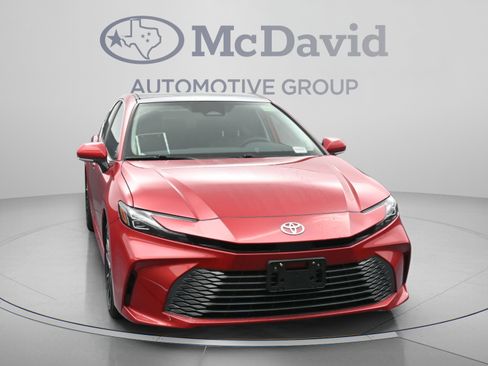 Used 2025 Toyota Camry XLE w/ Premium Package FWD image 2