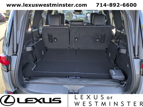 New 2025 Lexus GX 550 image 9