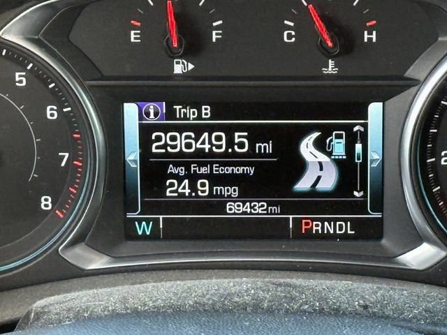 Used 2017 Chevrolet Malibu LT FWD image 15
