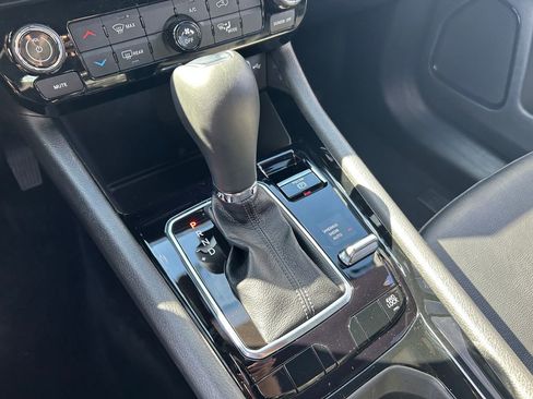 Used 2025 Jeep Compass Latitude w/ Altitude Special Edition AWD/4WD image 15