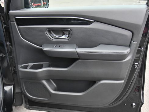 Used 2025 Honda Pilot EX-L image 49