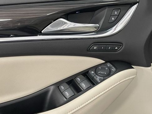 Used 2018 Buick Enclave Premium w/ Experience Buick Package image 12