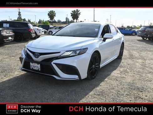 Used 2021 Toyota Camry XSE image 1