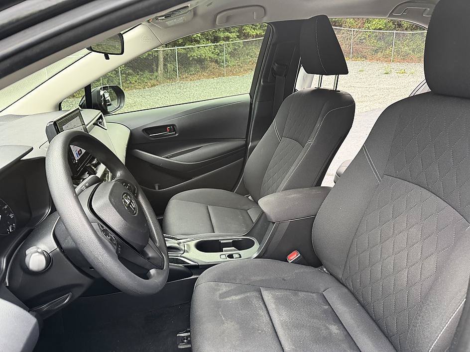 Used 2024 Toyota Corolla LE FWD image 5