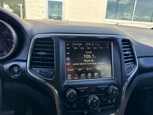 Used 2014 Jeep Grand Cherokee Altitude AWD/4WD image 10