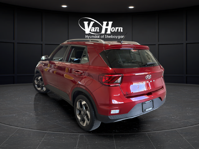 Certified 2024 Hyundai Venue SEL FWD image 5
