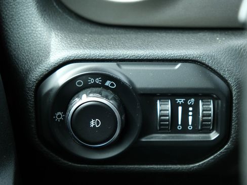 Used 2020 Jeep Wrangler Unlimited Sport image 32