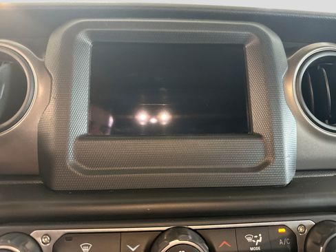 Used 2023 Jeep Wrangler Unlimited Sport AWD/4WD image 34