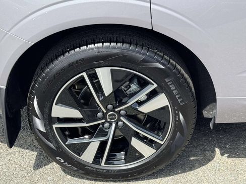 Used 2026 Volvo XC60 B5 Plus w/ Climate Package AWD/4WD image 7