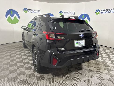 Used 2025 Subaru Crosstrek 2.0i Premium image 4