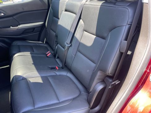 Used 2018 GMC Acadia SLT FWD image 24