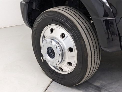 Certified 2019 Ford F450 Platinum w/ Platinum Ultimate Package image 5