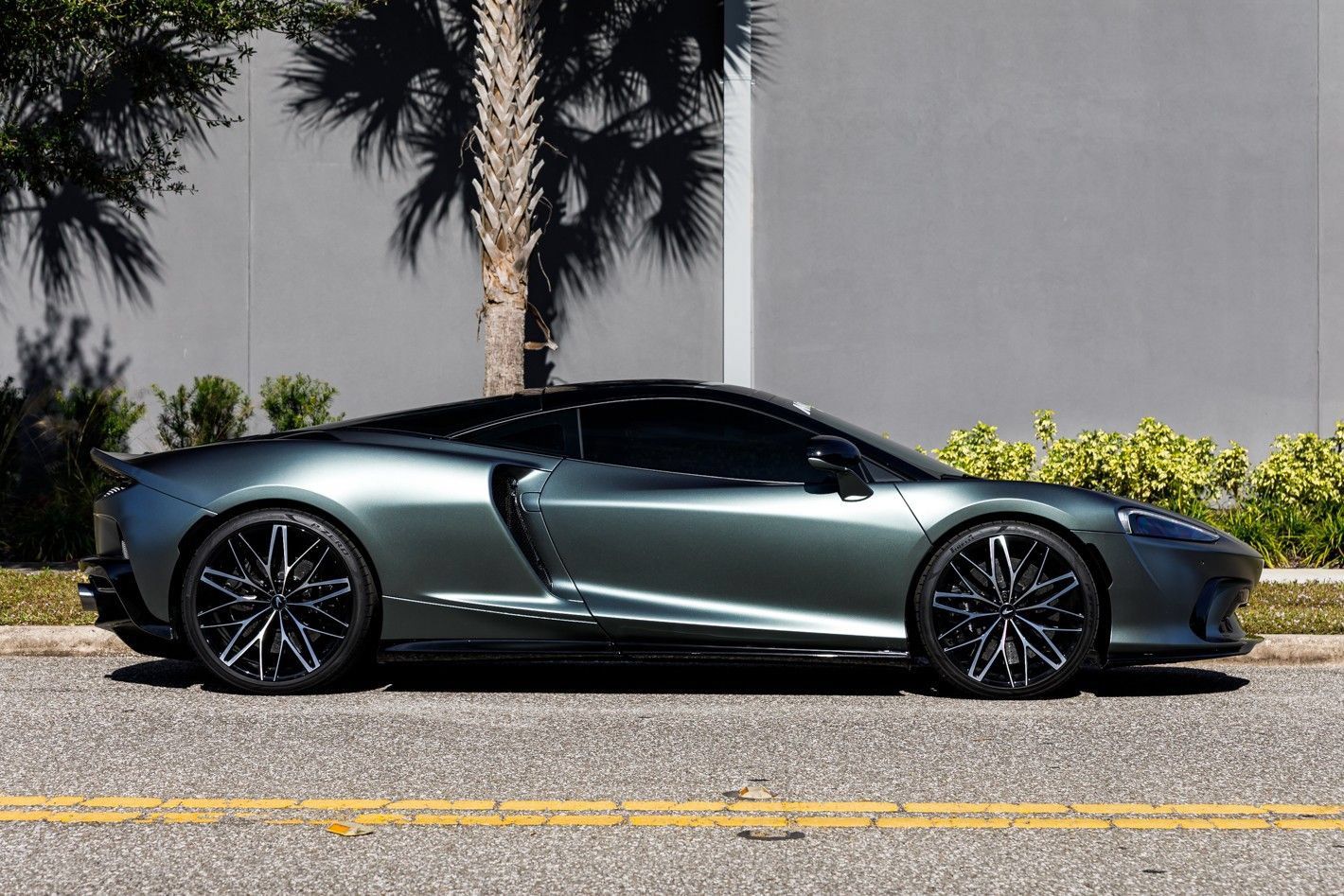 Used 2025 McLaren GTS RWD image 5