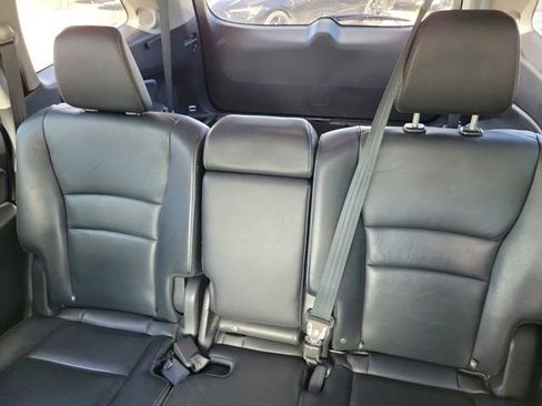 Used 2018 Honda Pilot Touring image 10