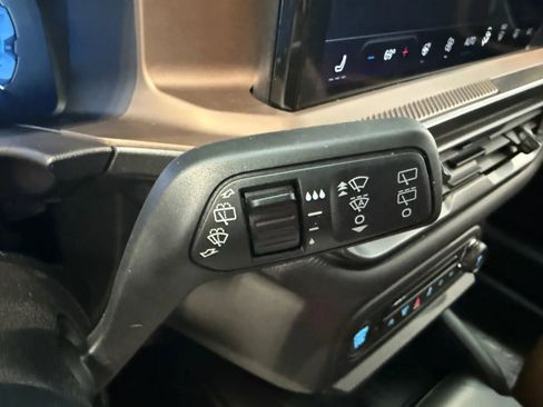 Used 2025 Ford Bronco Sport Outer Banks image 32