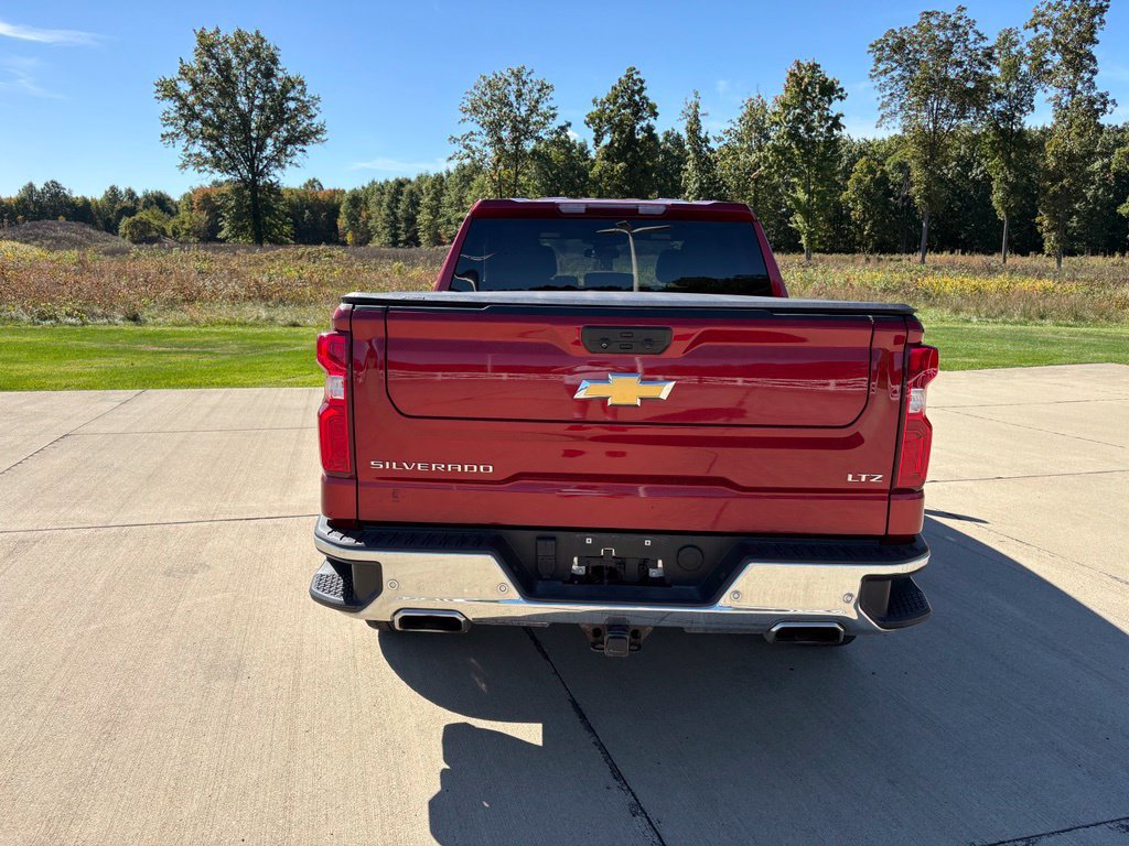 Used 2023 Chevrolet Silverado 1500 LTZ AWD/4WD image 5