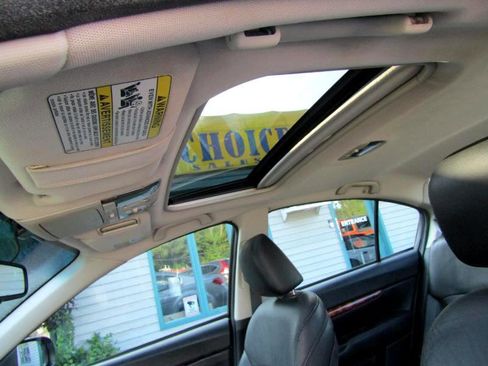 Used 2012 Subaru Legacy 2.5i Limited image 22