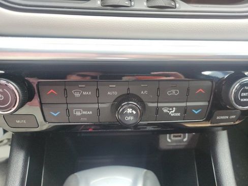 Used 2024 Jeep Compass Limited image 25